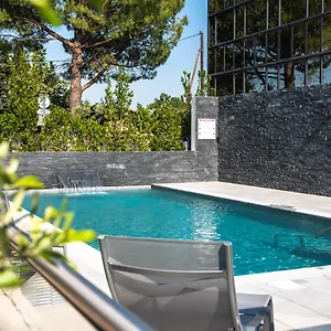 4* מלון Radisson Aix En Provence